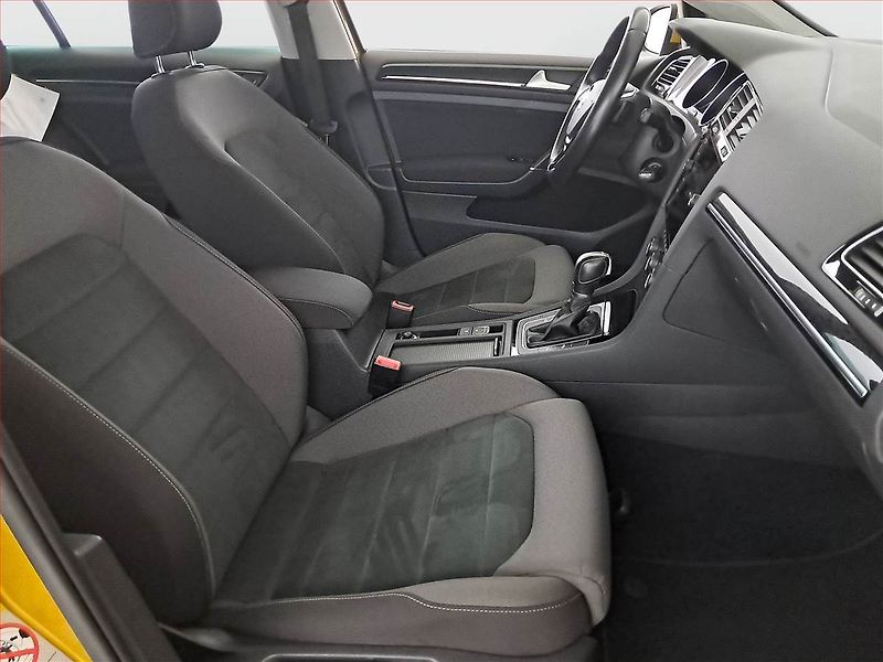 Volkswagen Golf (2018) Highline 1.5 TSI, Automat - fotka 9 z 20