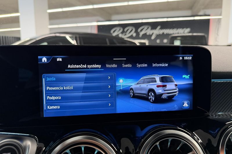 Mercedes-Benz GLB (2024) GLB 200d 4Matic AMG Line - fotka 47 z 63