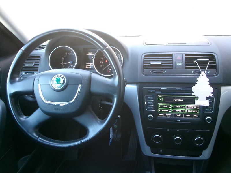Škoda Yeti (2010) 1,2TSI AC ALU TAŽNÉ STK - fotka 20 z 23