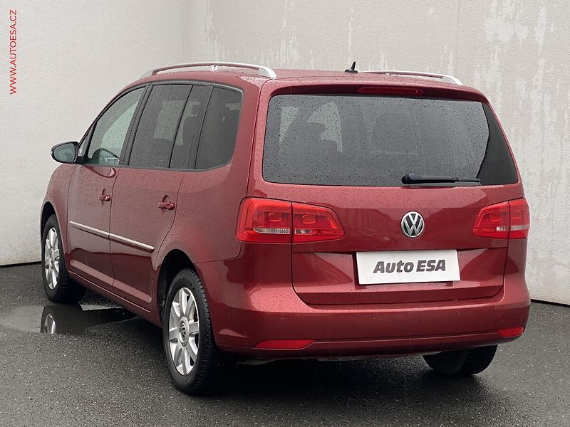Volkswagen Touran (2011) 1.4 TSi, Highline, výhřev sed - fotka 6 z 17