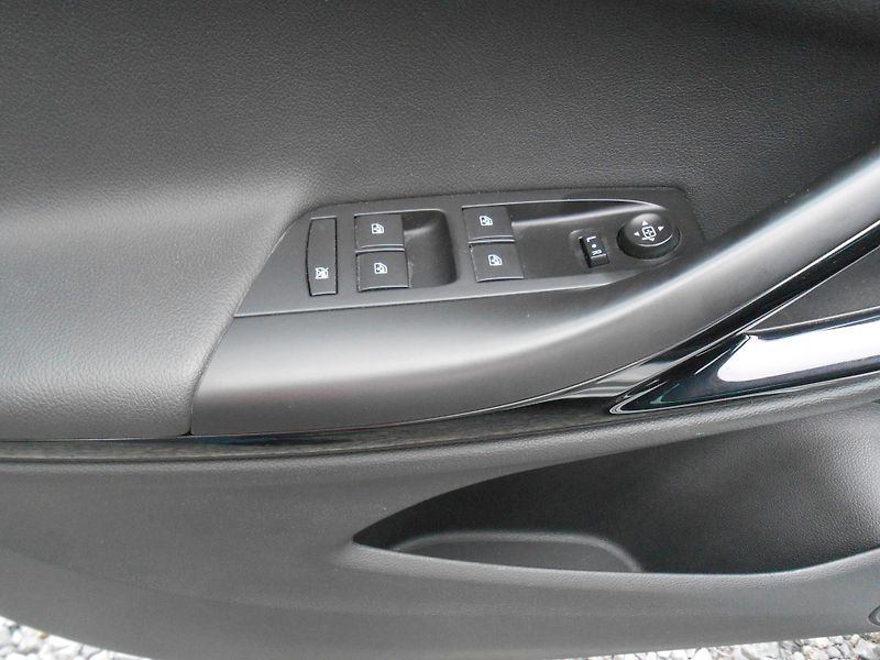 Opel Astra 1.2,KAMERA,NAVI,62TKm - fotka 26 z 38