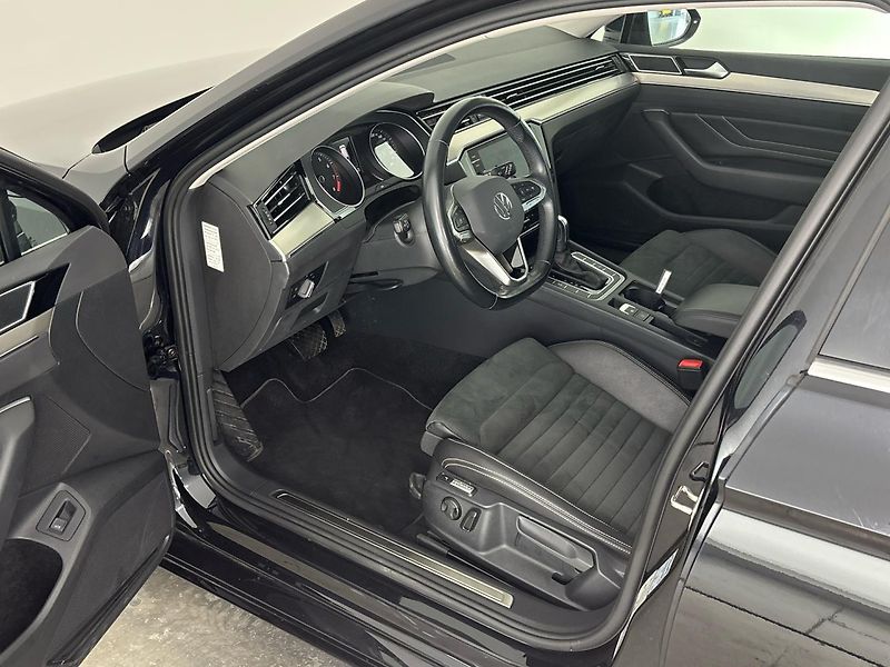 Volkswagen Passat Elegance DSG - fotka 6 z 28