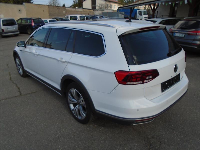 Volkswagen Passat 2,0   ALLTRACK 2.0.TDI-CR - fotka 7 z 35