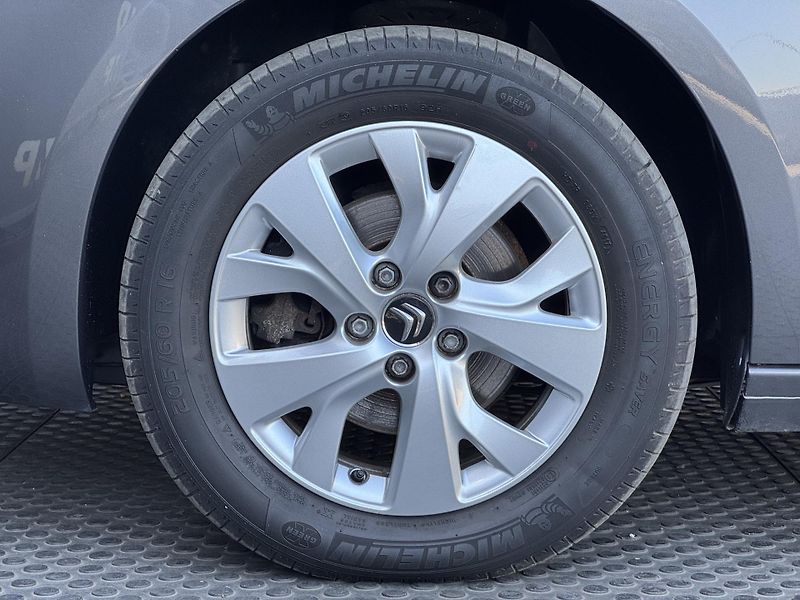 Citroën C4 Picasso (2018) 1.2 SpaceTourer PureTech tažné - fotka 41 z 44