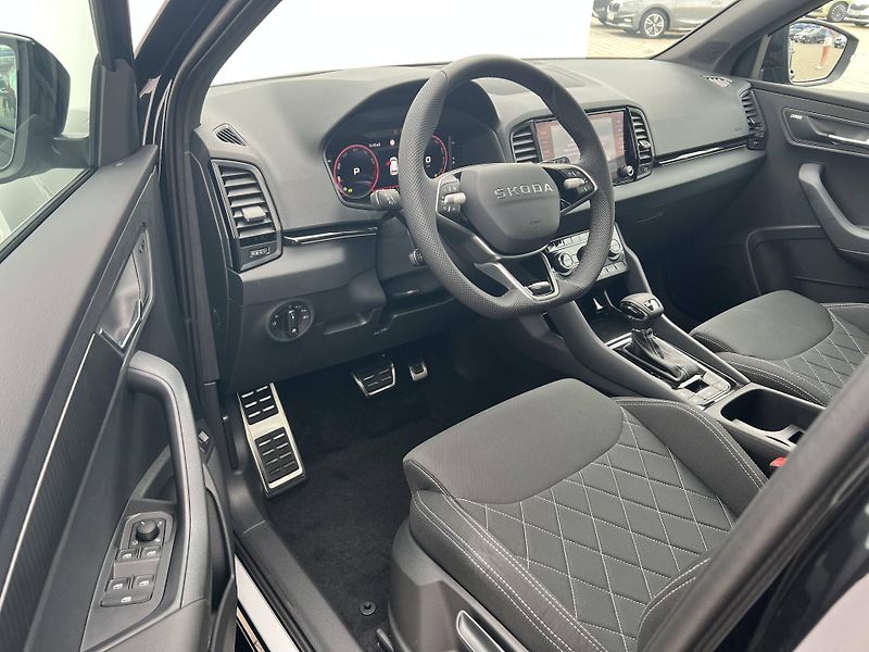 Škoda Karoq (2026) Sportline 7DSG 1,5TSI - fotka 3 z 6