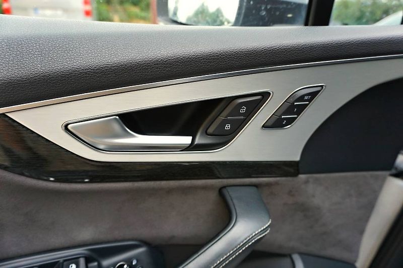Audi Q7 (2016) S-LINE 3,0 TDI 200 kW - fotka 30 z 55