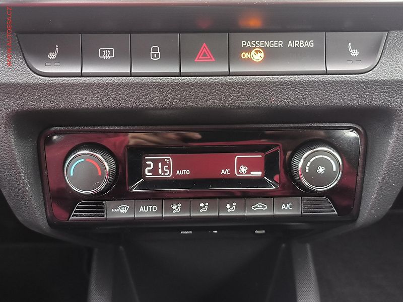 Škoda Fabia (2015) 1.4 TDi, Style, navi, +kola - fotka 16 z 22