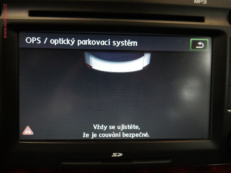 Škoda Octavia (2009) 2.0 TDi, ČR, xenon, autoAC - fotka 19 z 19
