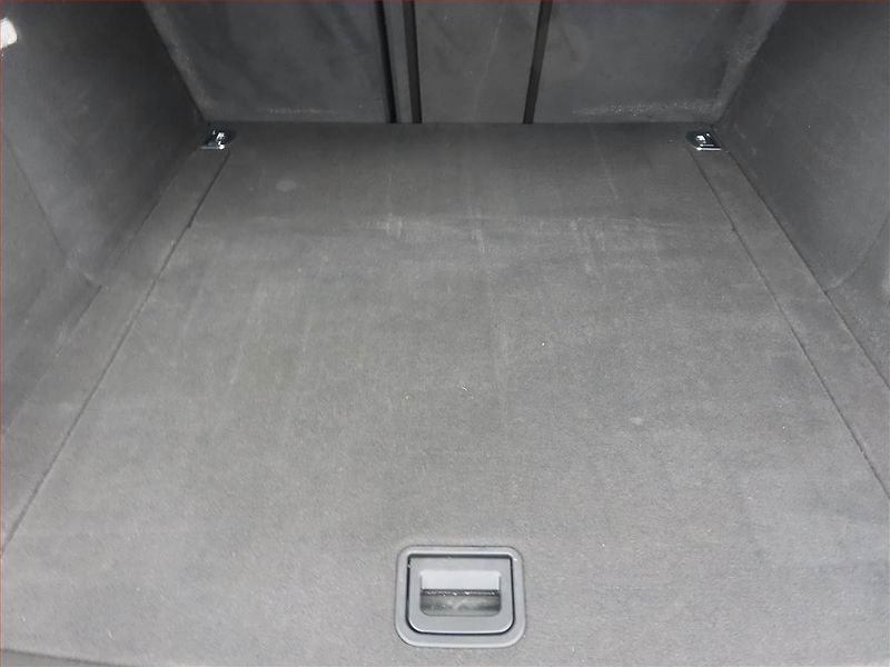 Audi A4 (2011) S-Line 2.7 TDI, Xenony - fotka 13 z 14