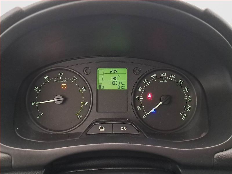 Škoda Fabia (2013) 1.2 12V - fotka 11 z 14