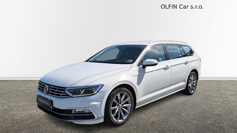 Volkswagen Passat 2.0 TDI 110kw R-Line - fotka 1 z 26