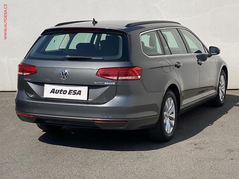 Volkswagen Passat (2015) 2.0 TDi, Comfort, DSG, LED - fotka 4 z 18