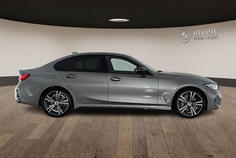 BMW Řada 3 řady 3 | 330d xDrive - fotka 2 z 27