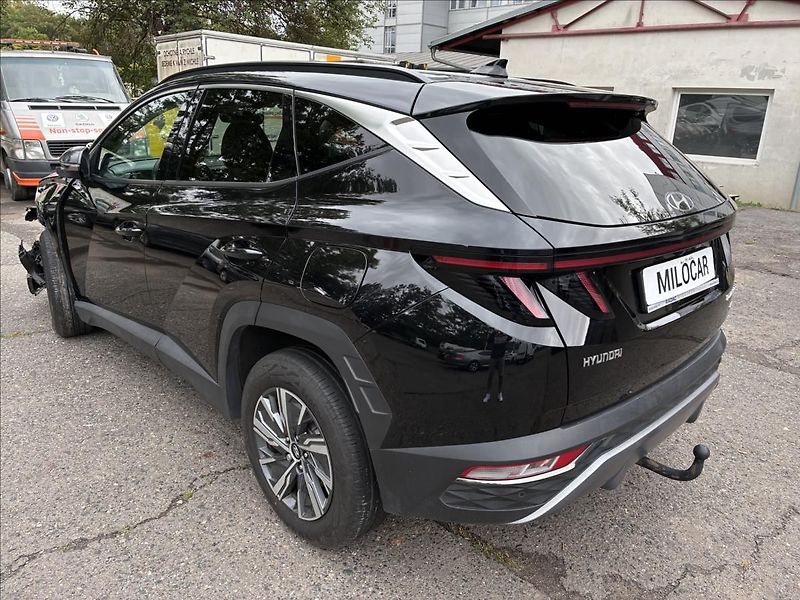 Hyundai Tucson 1.6 T-GDi HEV 48V Hybrid 4x4 - fotka 5 z 25