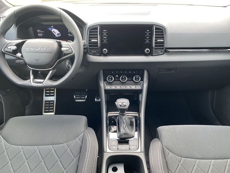 Škoda Karoq (2025) 2,0 TDI 110kW 4x4 DSG Sportlin - fotka 5 z 33