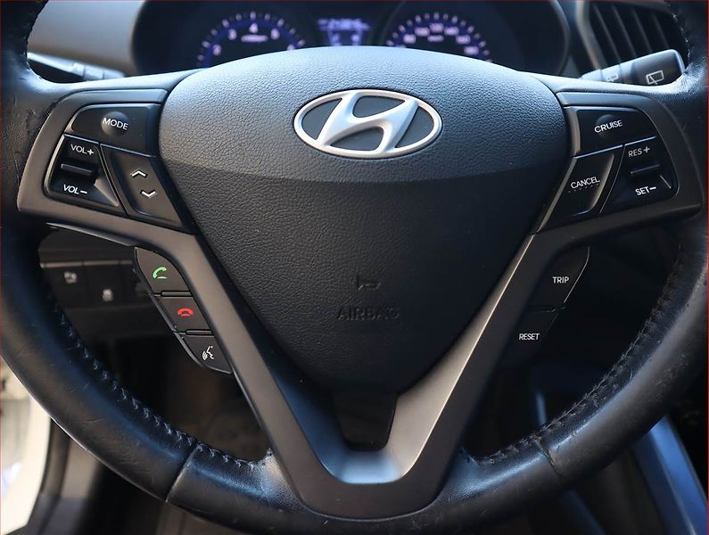 Hyundai Veloster (2013) 1.6 T-GDI, Serv.kniha, Navi - fotka 19 z 19
