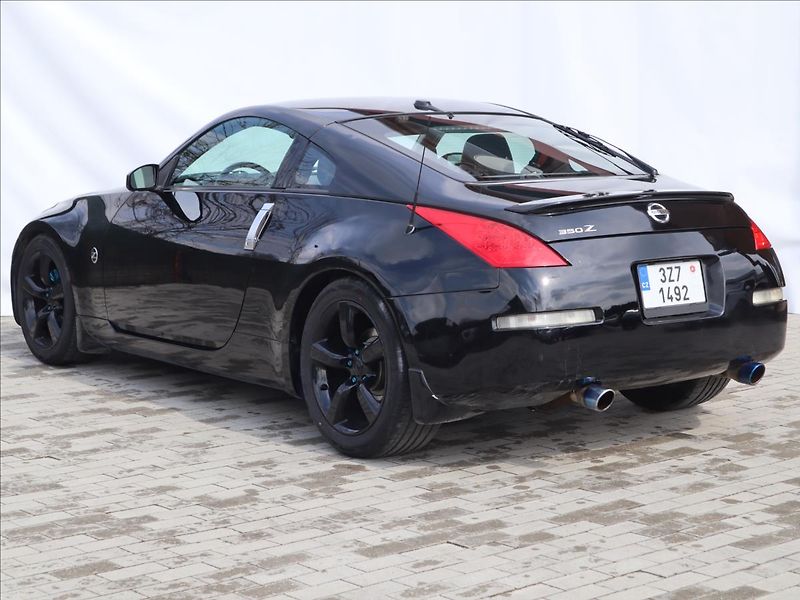 Nissan 350 Z 3,5 Coupe VQ35DE Automat - fotka 4 z 20