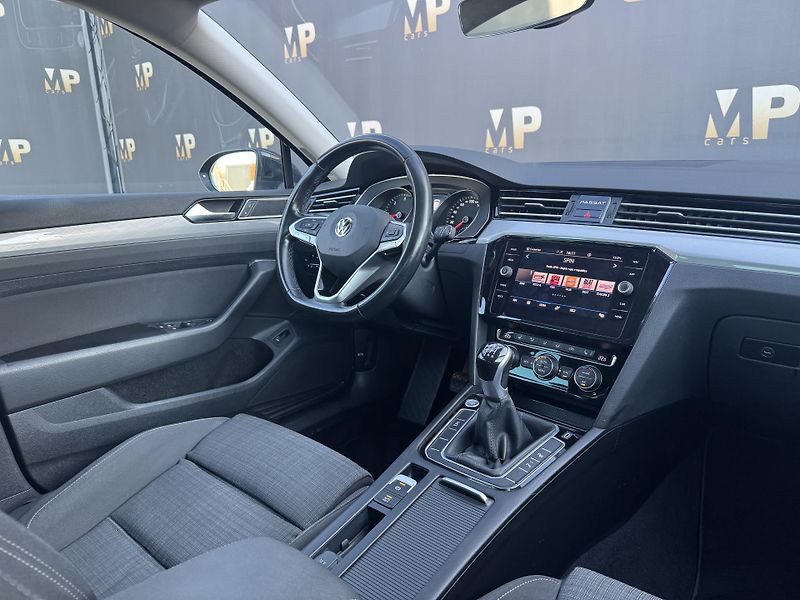 Volkswagen Passat (2020) 2.0TDi MAN Business RZV - fotka 11 z 50