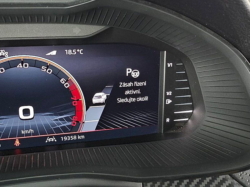 Škoda Scala (2025) 1.5TSI 110kW Monte Carlo TAŽNÉ - fotka 6 z 32