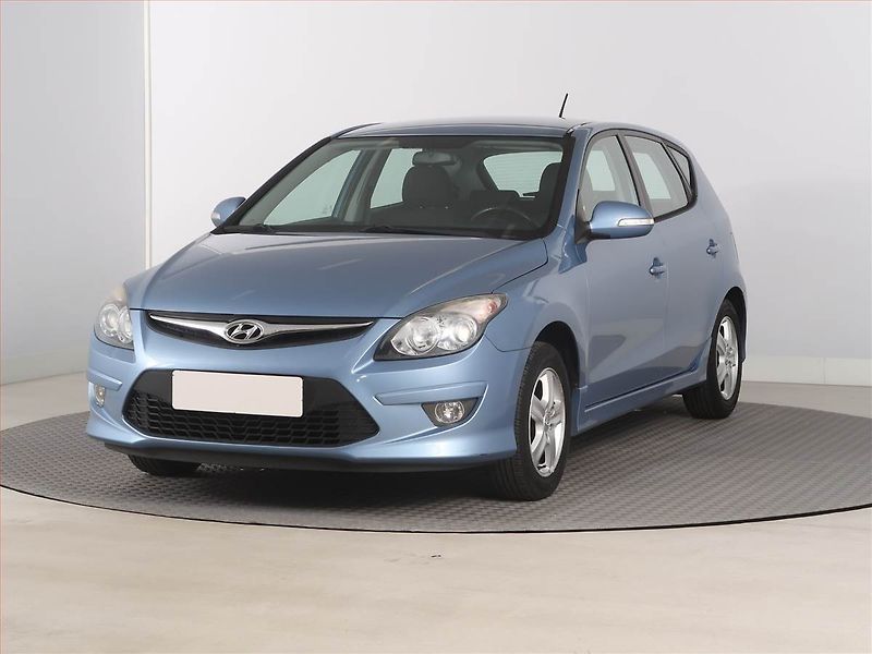 Hyundai i30 (2011) 1.4 CVVT, ČR,1.maj, Tempomat - fotka 2 z 15