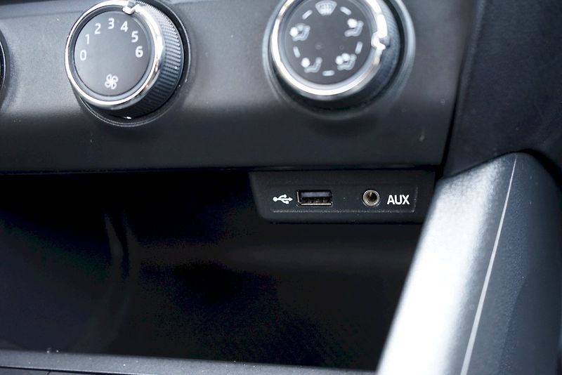 Škoda Octavia (2013) TSI 77 kW Active - fotka 15 z 21