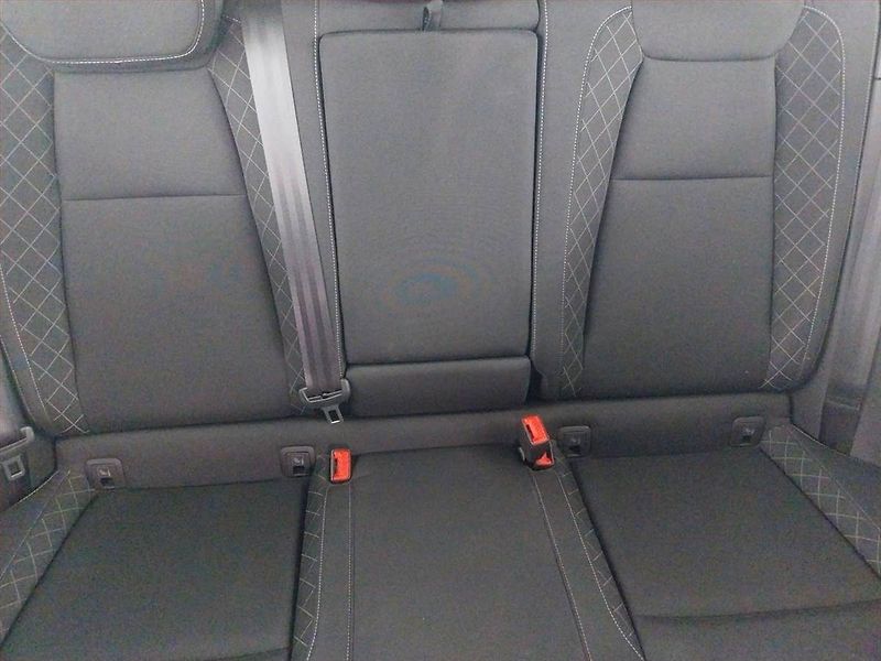 Škoda Karoq (2022) Ambition Plus 1.5 TSI - fotka 10 z 25