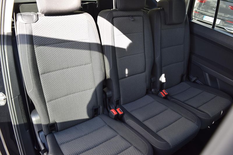 Volkswagen Touran (2018) 1.4TSI 110kw CLBMT 7MÍST LED  - fotka 46 z 48