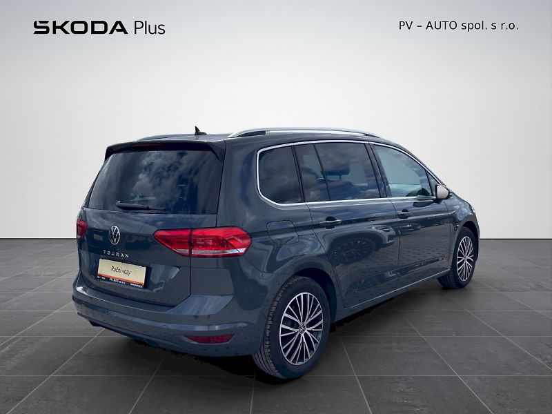 Volkswagen Touran (2026) 1.5 TSI 110 kW EVO2 DSG People - fotka 2 z 35