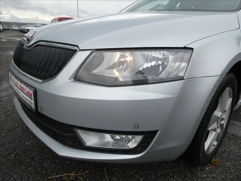 Škoda Octavia 1,4 TSi 110kW DSG, 2x Alu kola - fotka 4 z 42