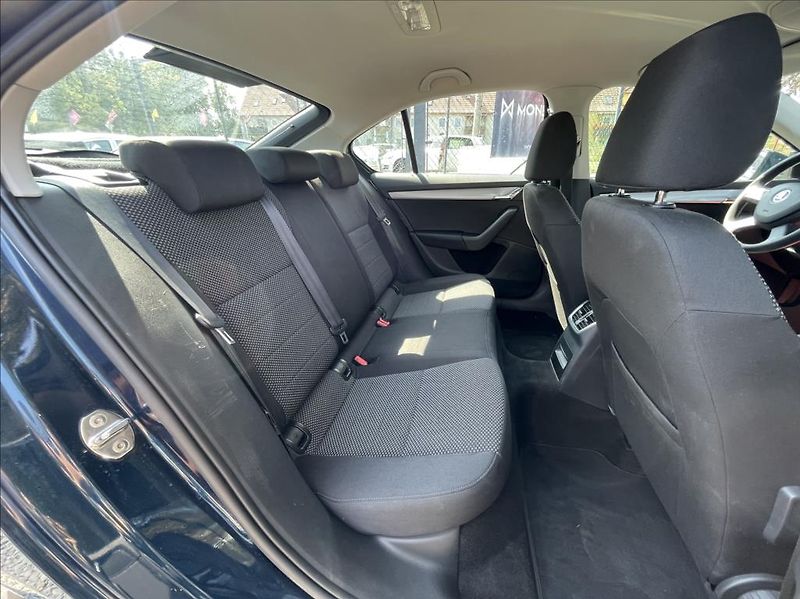 Škoda Octavia 1,2 TSi 77kW  Senzory,Tempomat - fotka 36 z 49