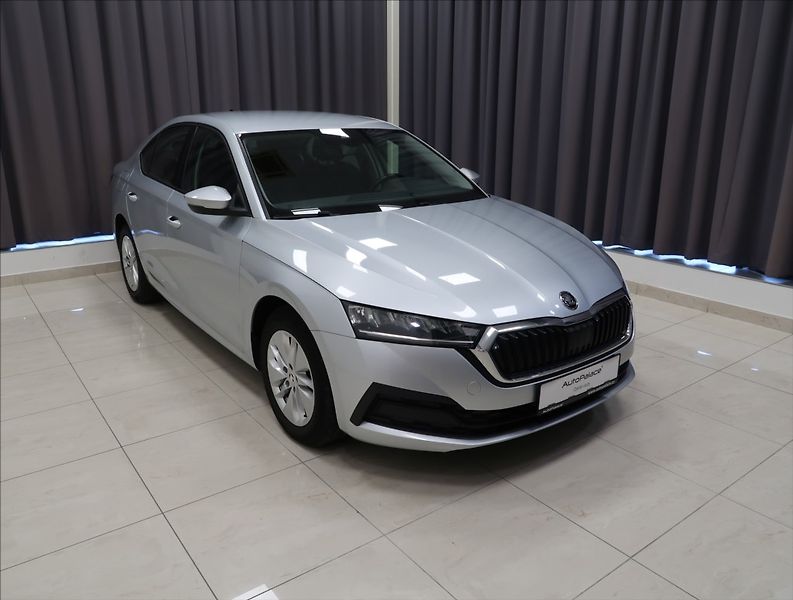 Škoda Octavia 2,0 TDI ČR 1 MAJITEL DPH - fotka 4 z 40