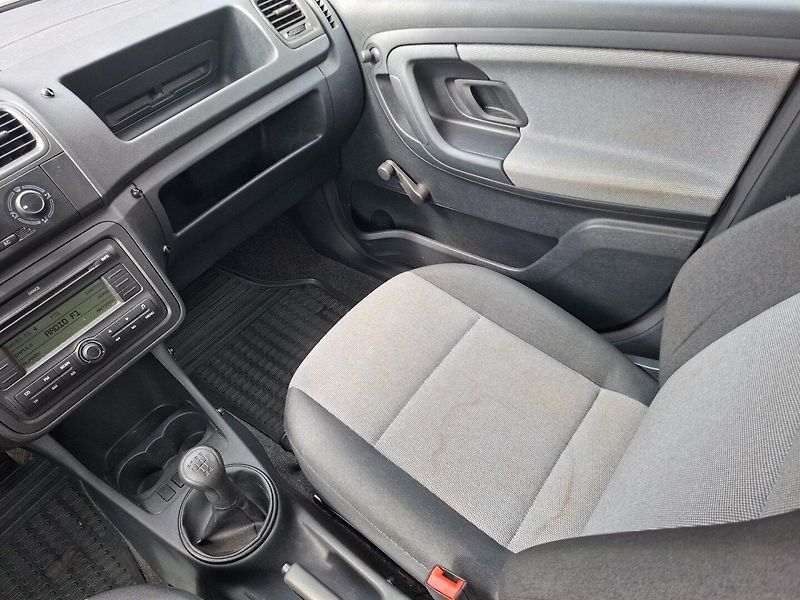 Škoda Fabia (2009) 1.2i 51kW -1.MAJITEL-KLIMA - fotka 13 z 23