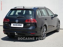 Volkswagen Golf (2015) 1.6TDi, ČR, DSG, park.asist - fotografie inzerátu