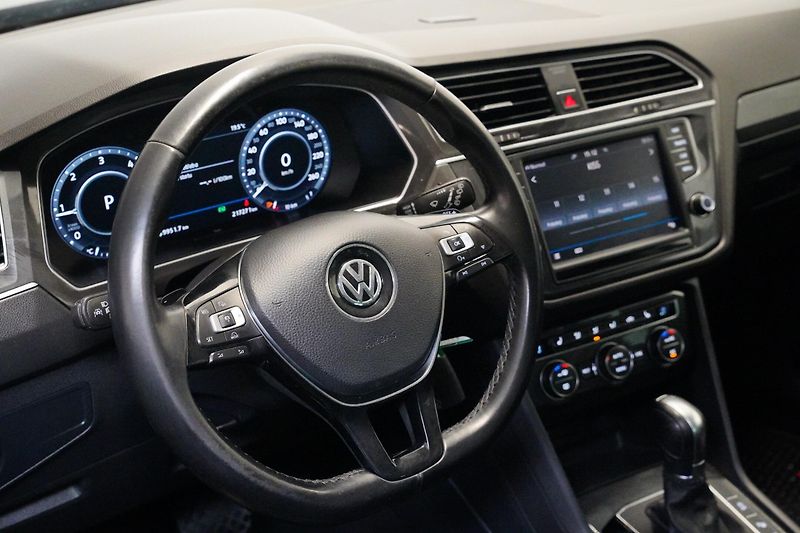 Volkswagen Tiguan - fotka 5 z 6