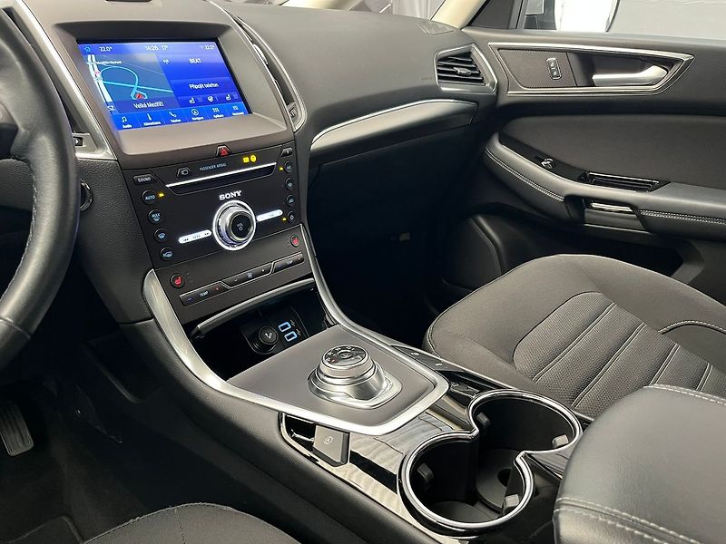 Ford Galaxy 2,5 HEV Titanium 7míst - fotka 22 z 70
