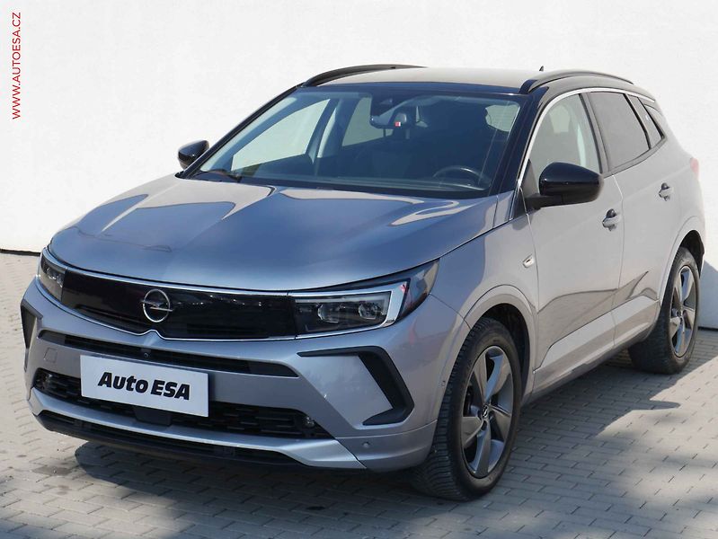 Opel Grandland (2022) 1.5 CDTi, Ultimate, AT, LED - fotka 3 z 21