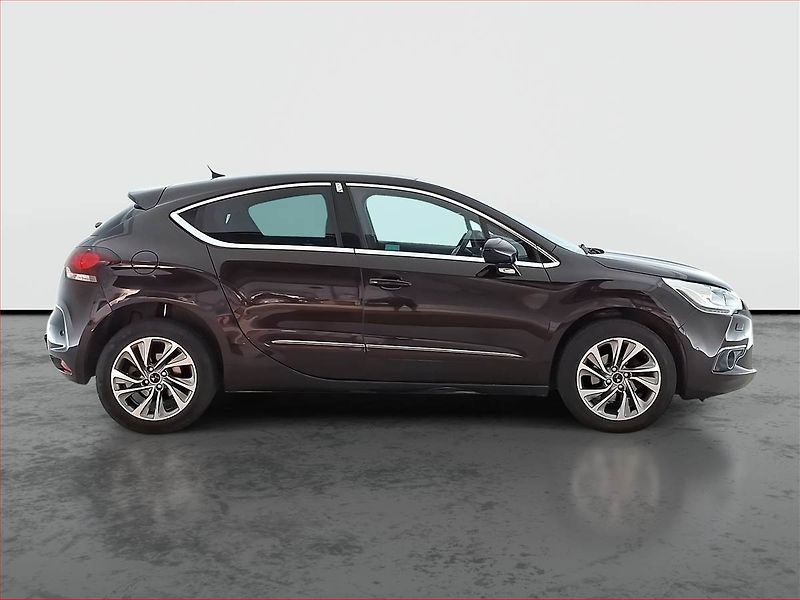DS Automobiles DS4 (2015) 1.6 BlueHDi, ČR,1.maj, Navi - fotka 6 z 17