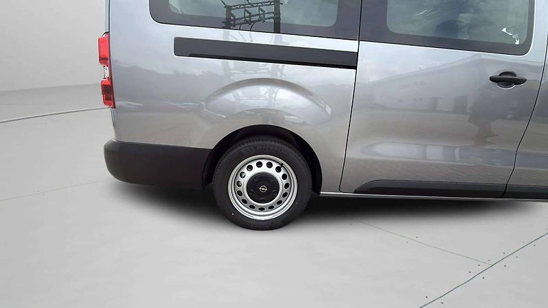 Opel Vivaro (2026) L2 (L) Combi 2.2 CDTi 180k AT8 - fotka 24 z 25