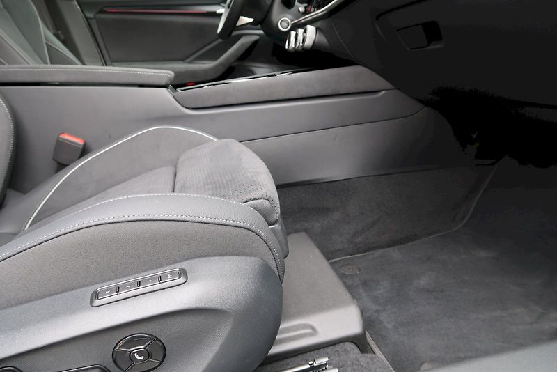 Škoda Superb (2025) SportLine 1,5 TSi e- Tec/110 k - fotka 12 z 32
