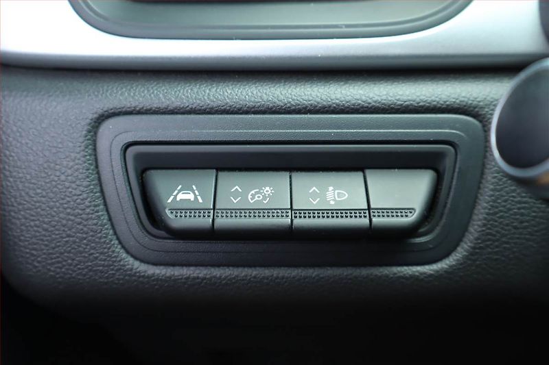 Renault Captur (2021) 1.0 TCe, Serv.kniha, Tempomat - fotka 17 z 18