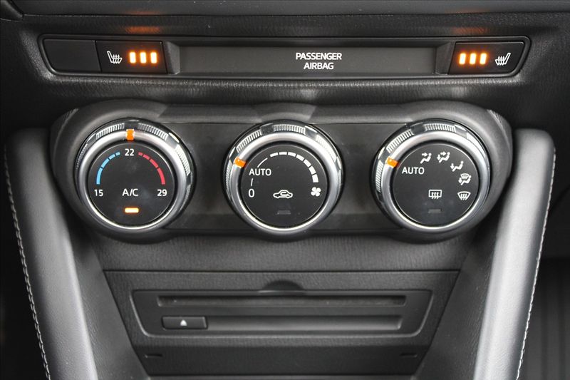 Mazda CX-3 2,0 i  1MAJ,AUTOMAT,REVOLUTION - fotka 15 z 32