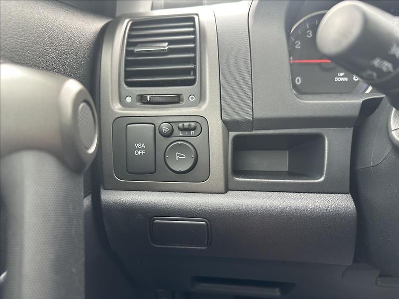 Honda CR-V 2,0 4x4 Executive TAŽNÉ TOP - fotka 21 z 26