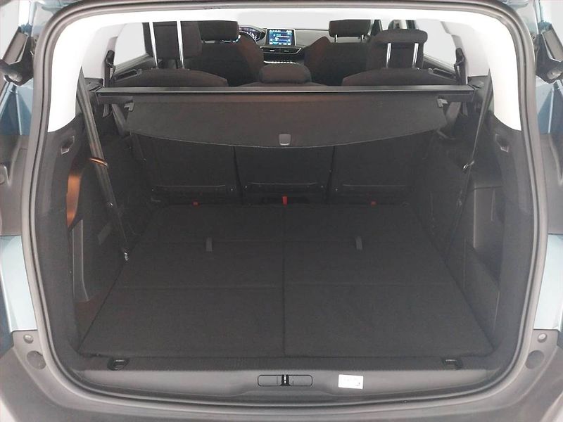 Peugeot 5008 (2019) 1.5 BlueHDi, 7 míst, Tempomat - fotka 14 z 19