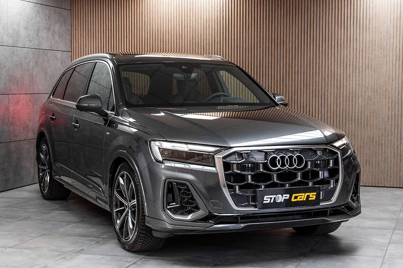 Audi Q7 55 TFSI e *S-LINE*4x4*AIR*DPH* - fotka 3 z 52