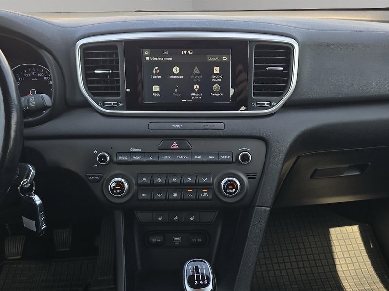 Kia Sportage (2019) 1.6 GDi 97kw, Navi, Tažné, ČR, - fotka 19 z 26