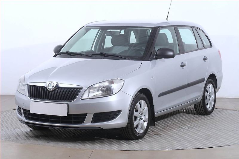 Škoda Fabia (2010) 1.2 TSI, Serv.kniha, Tempomat - fotka 2 z 16