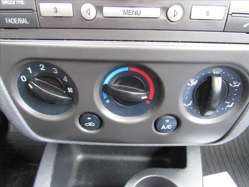 Ford Fusion 1,4 i 59KW 1.Majitel - fotka 17 z 28