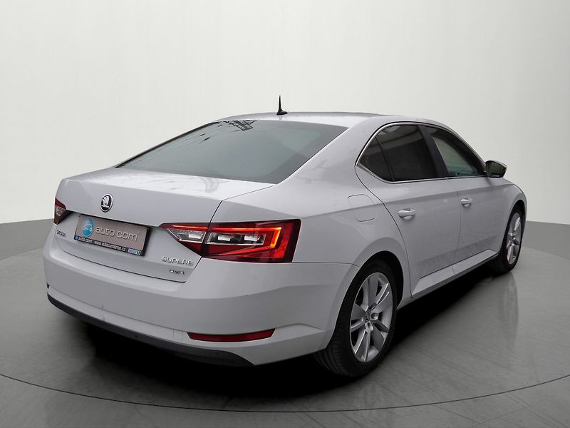 Škoda Superb 2.0TDI DSG 4x4 Style ČR DPH - fotka 4 z 32