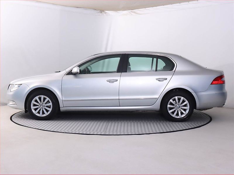 Škoda Superb (2012) 2.0 TDI, Serv.kniha, Tempomat - fotka 3 z 17