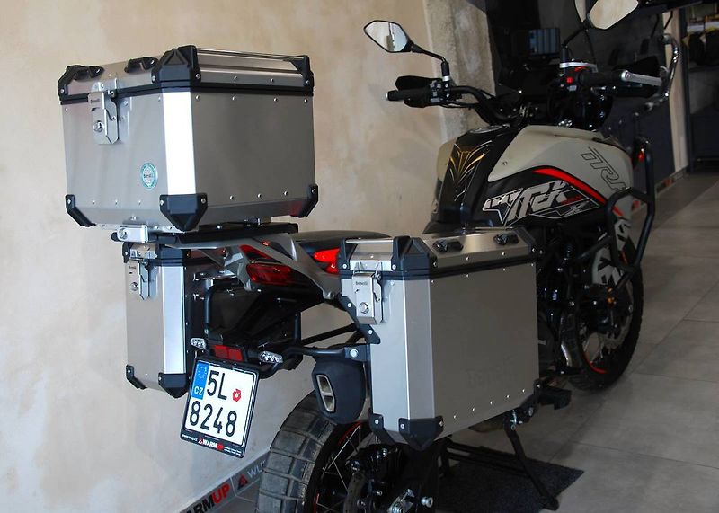 Benelli TRK 702 X (2024) ZAZÁLOHOVÁNO - fotka 4 z 20